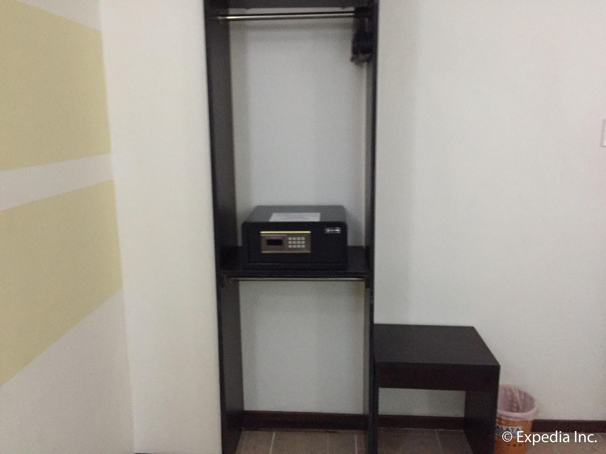 Metro Park Hotel Mandaue Cebu Kültér fotó