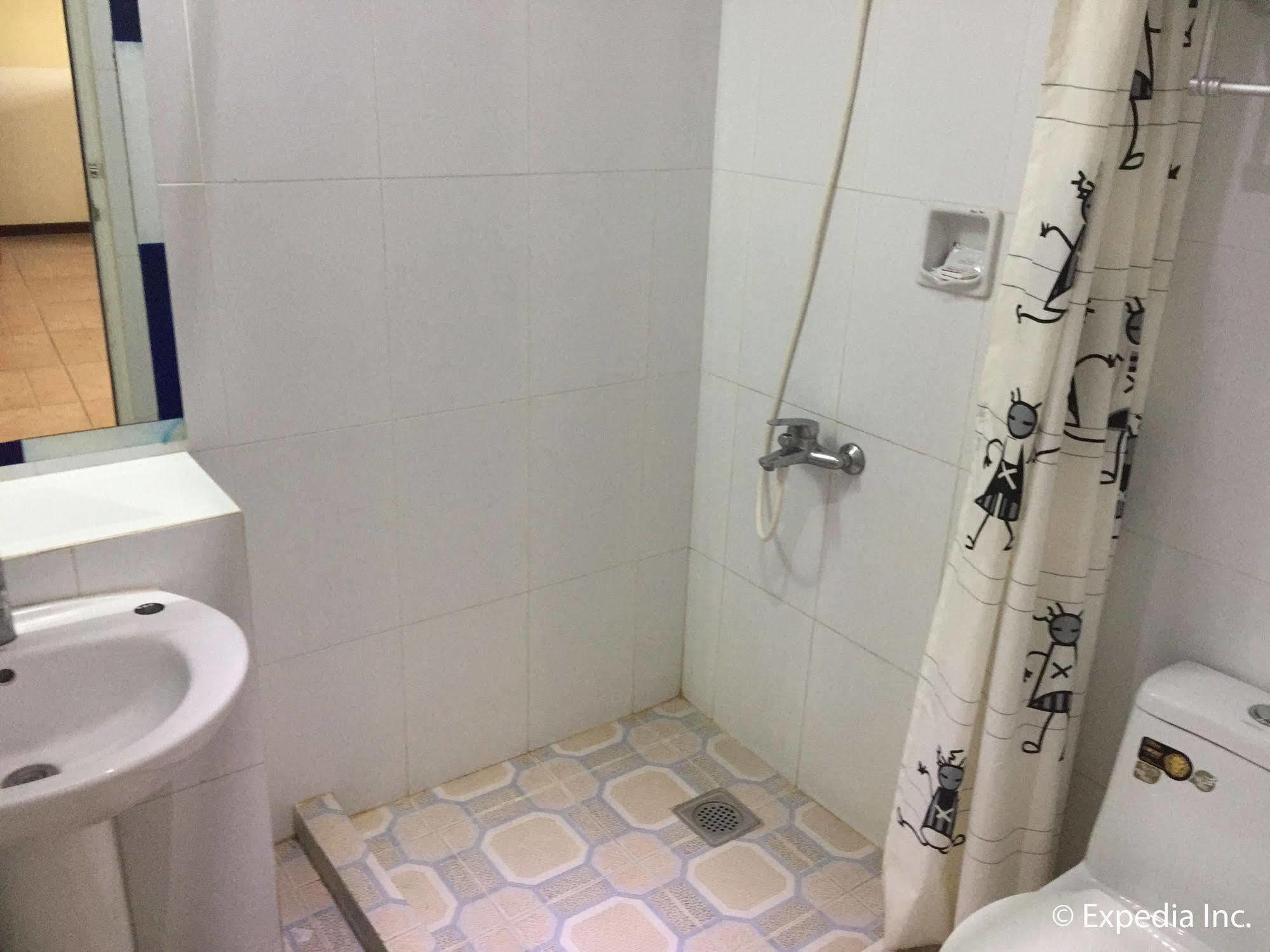 Metro Park Hotel Mandaue Cebu Kültér fotó
