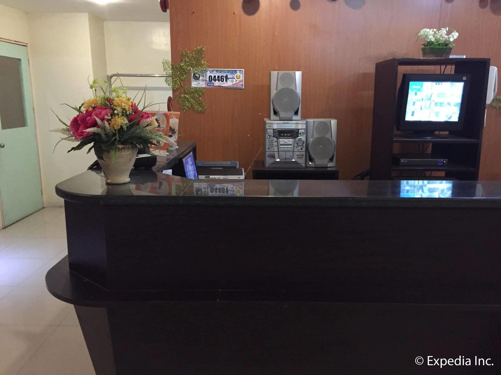 Metro Park Hotel Mandaue Cebu Kültér fotó